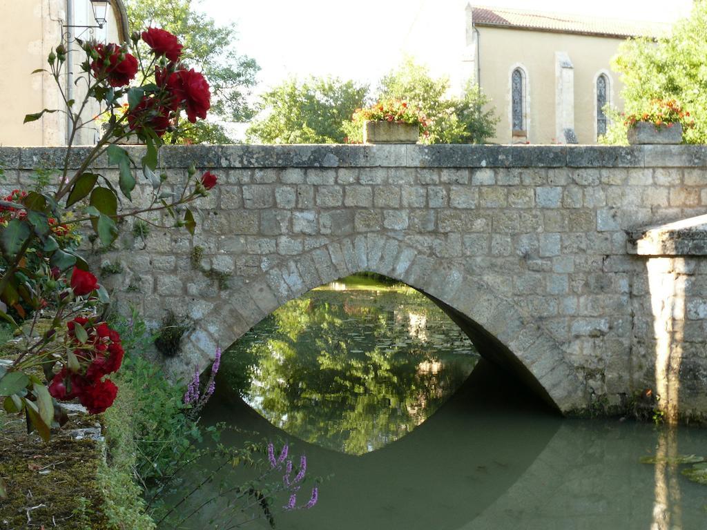 La Maison Des Cornieres Fourcès Zewnętrze zdjęcie